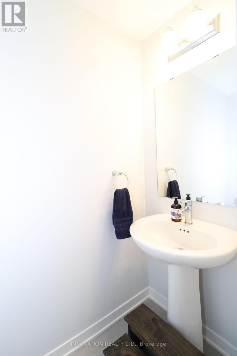 36 STITCH MEWS Image 3