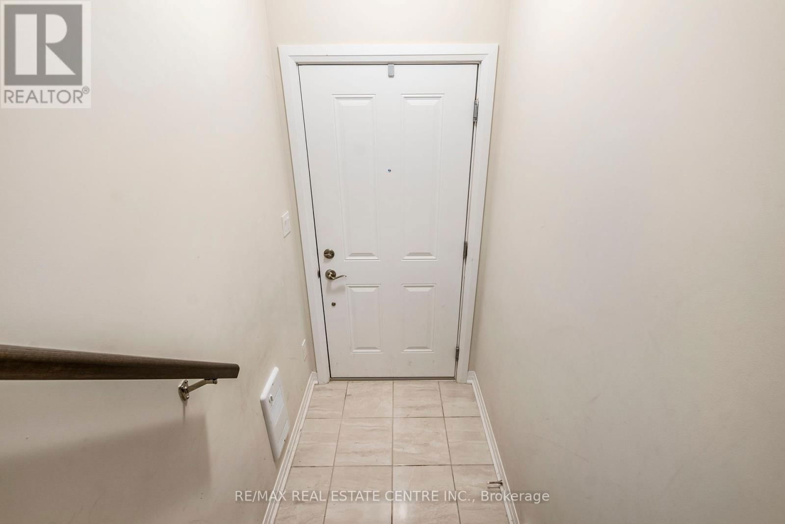 95 - 25 ISHERWOOD AVENUE Image 6