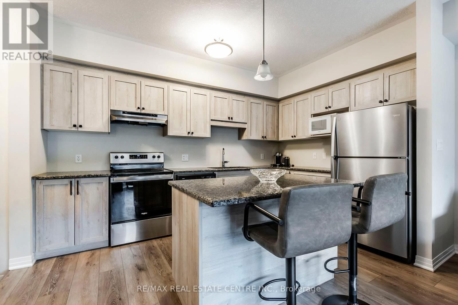 95 - 25 ISHERWOOD AVENUE Image 8