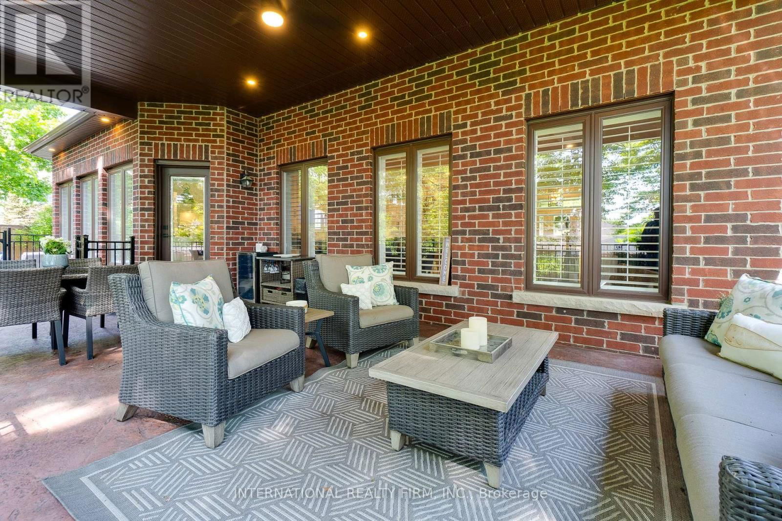 38 BRIAN BOULEVARD Image 32