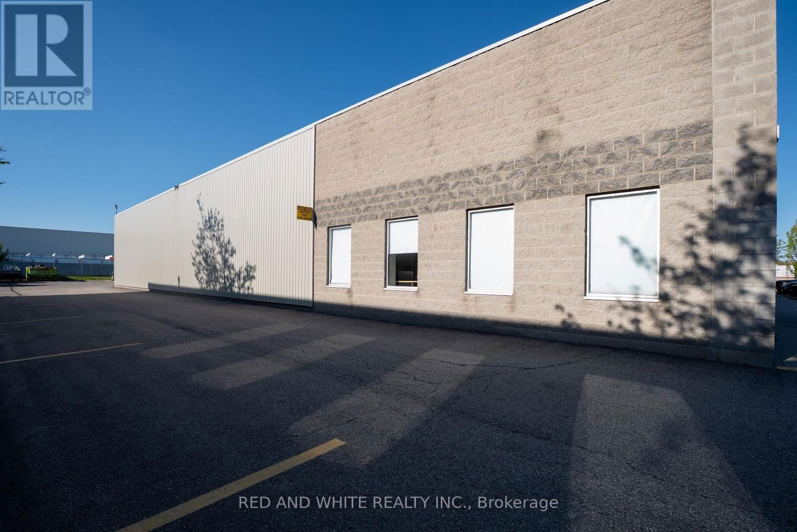 460 SHELDON DRIVE Image 11