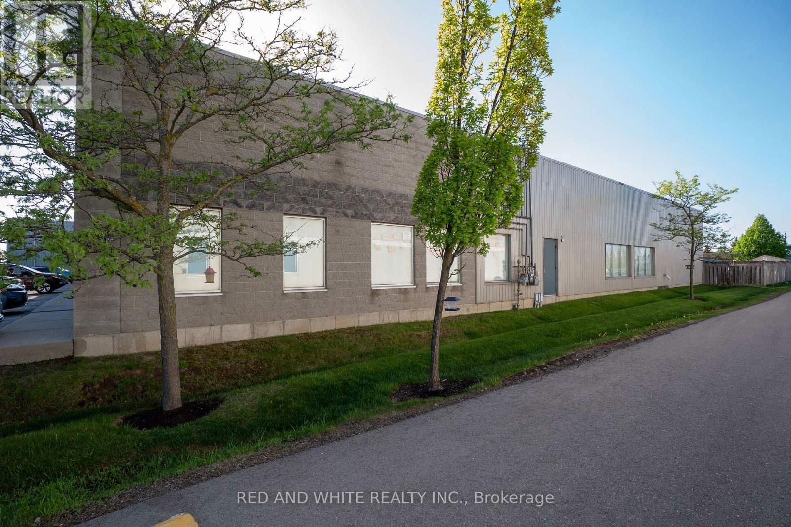 460 SHELDON DRIVE Image 12