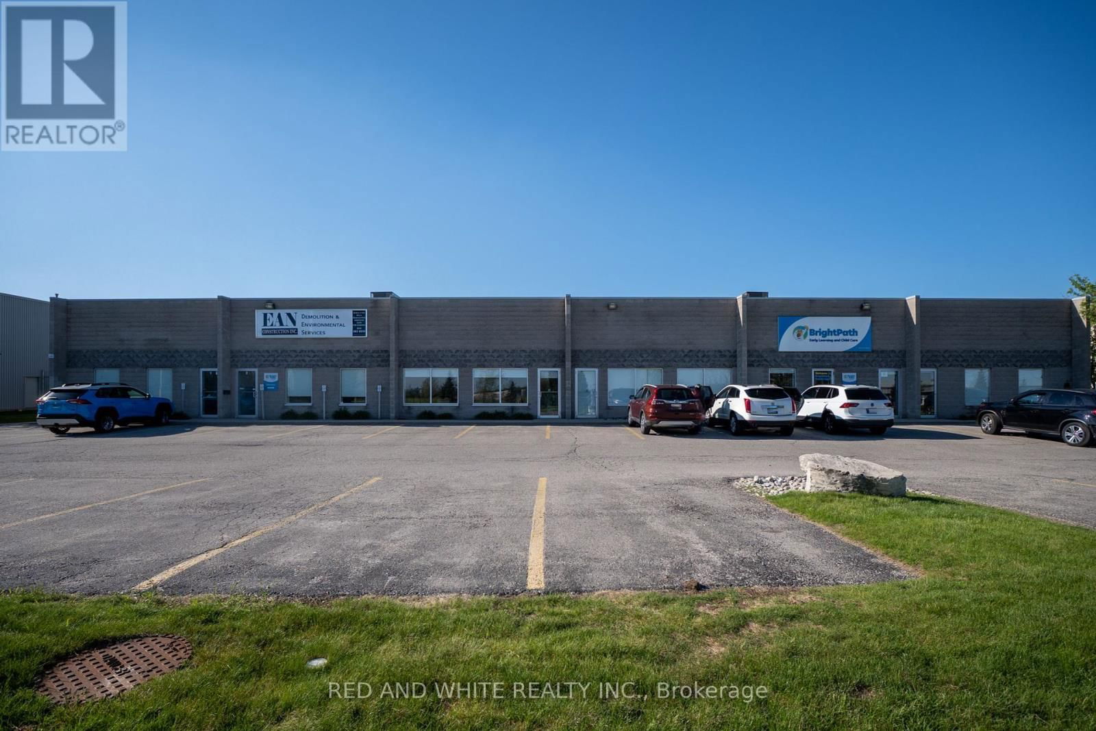 460 SHELDON DRIVE Image 13