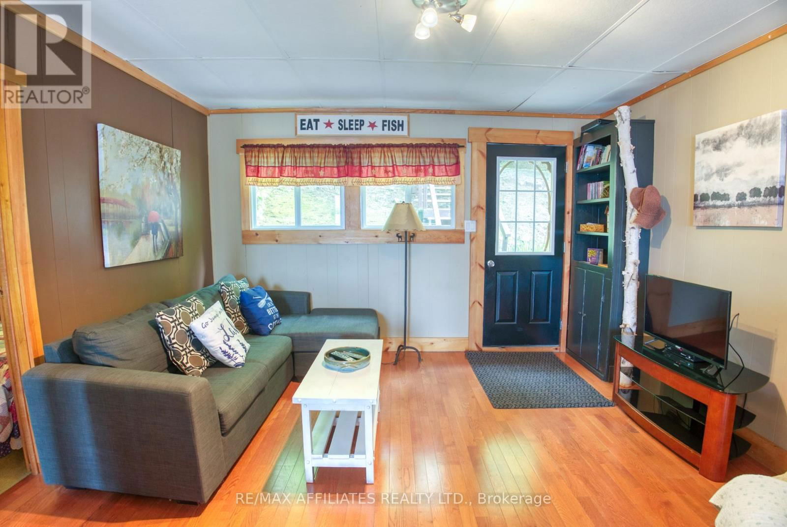 77 PINECREST LANE Image 10