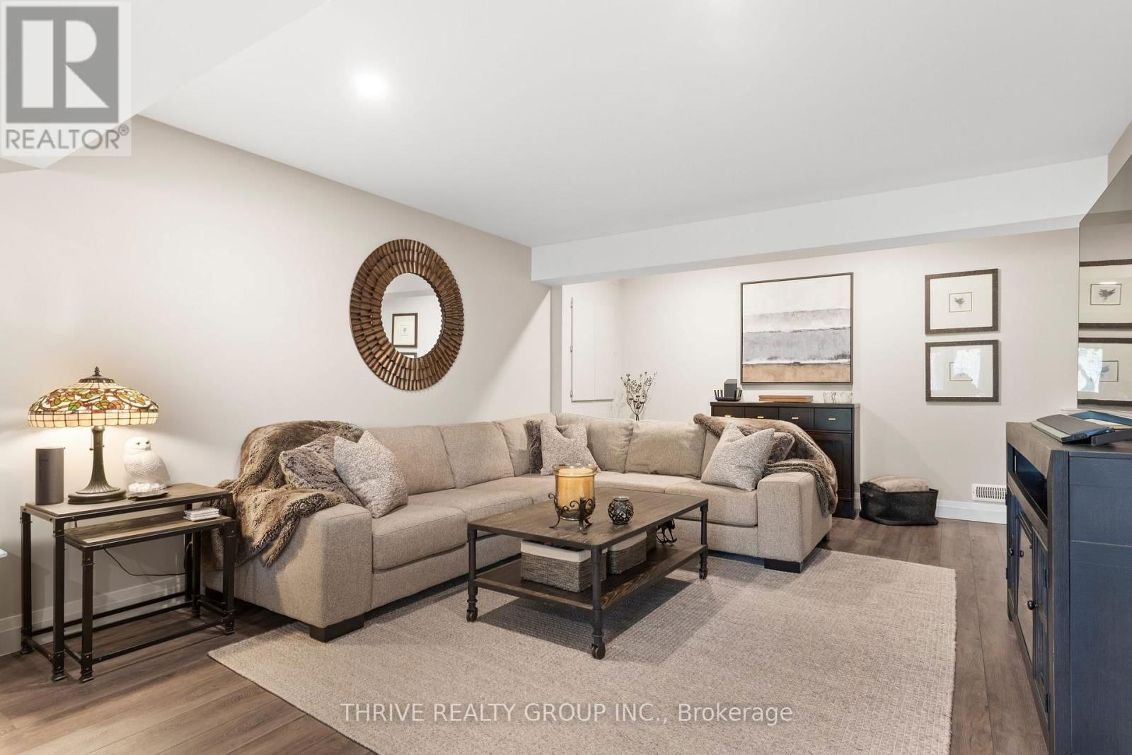 5 - 727 APRICOT DRIVE Image 34