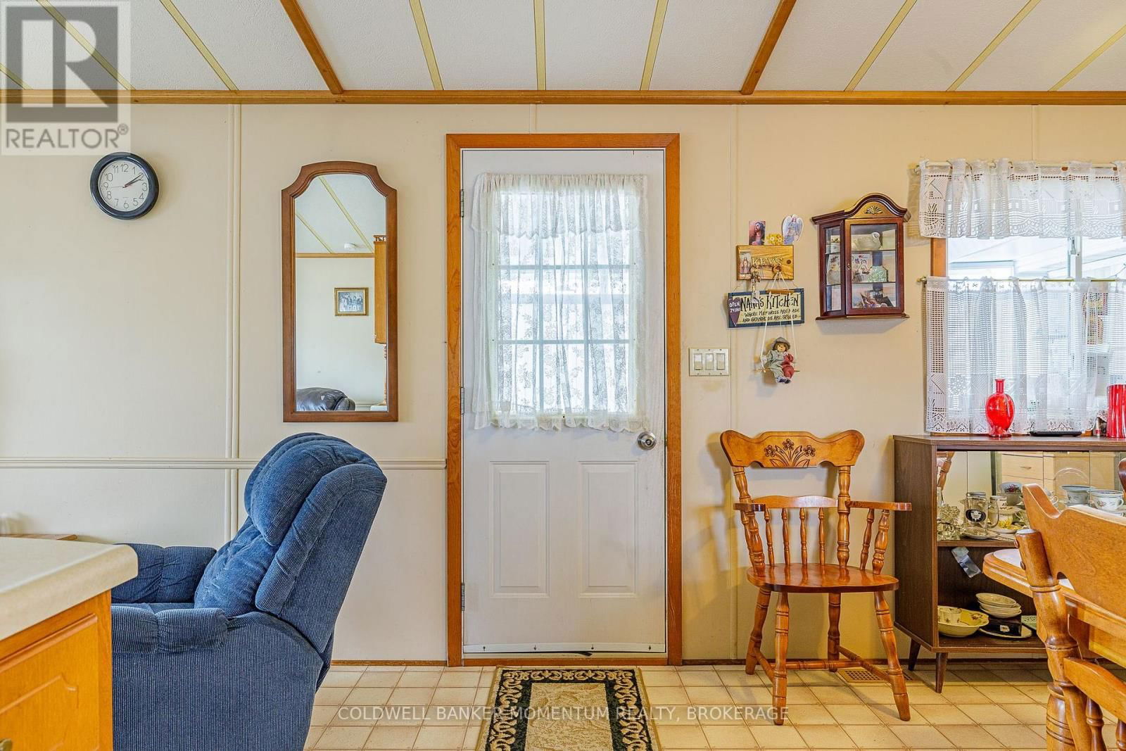 52 - 3033 TOWNLINE ROAD Image 13