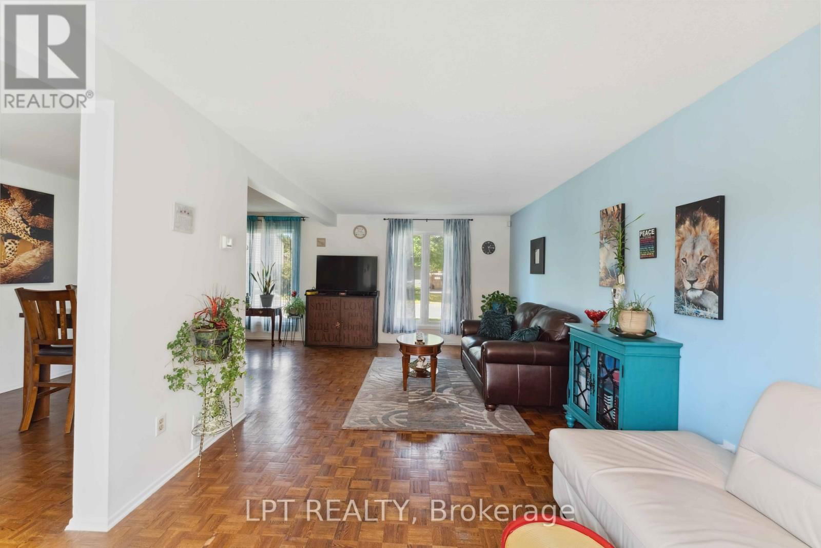 61 FIELDGATE DRIVE Image 12