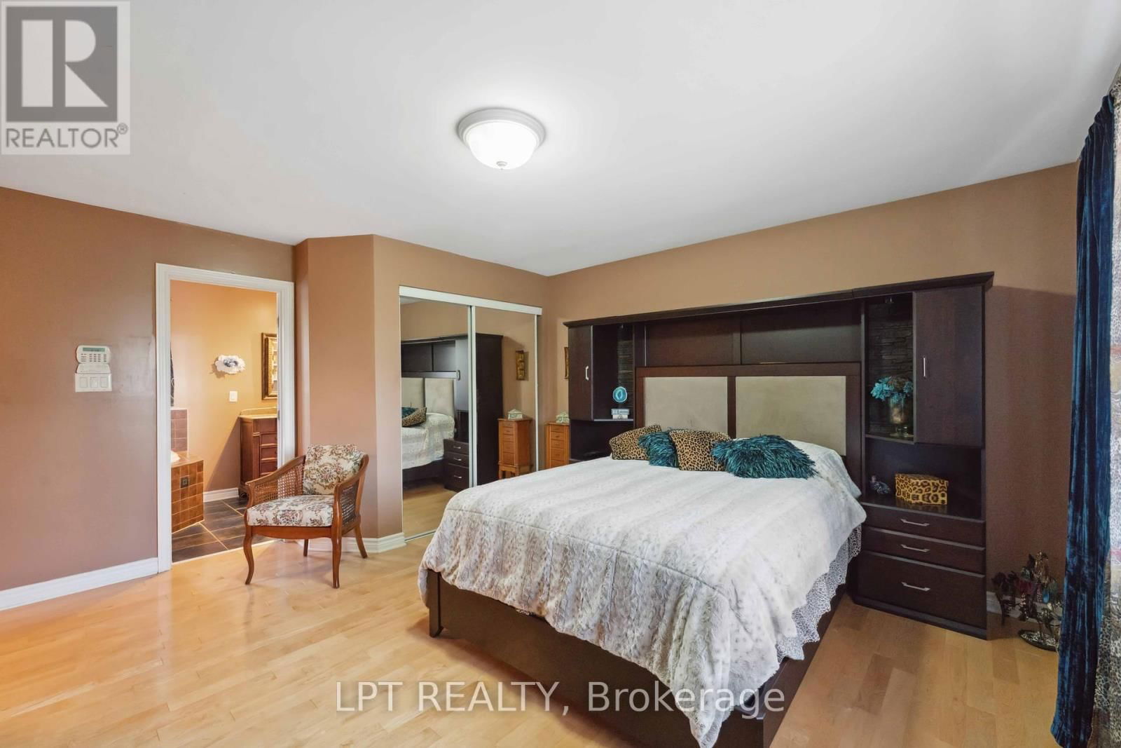 61 FIELDGATE DRIVE Image 22