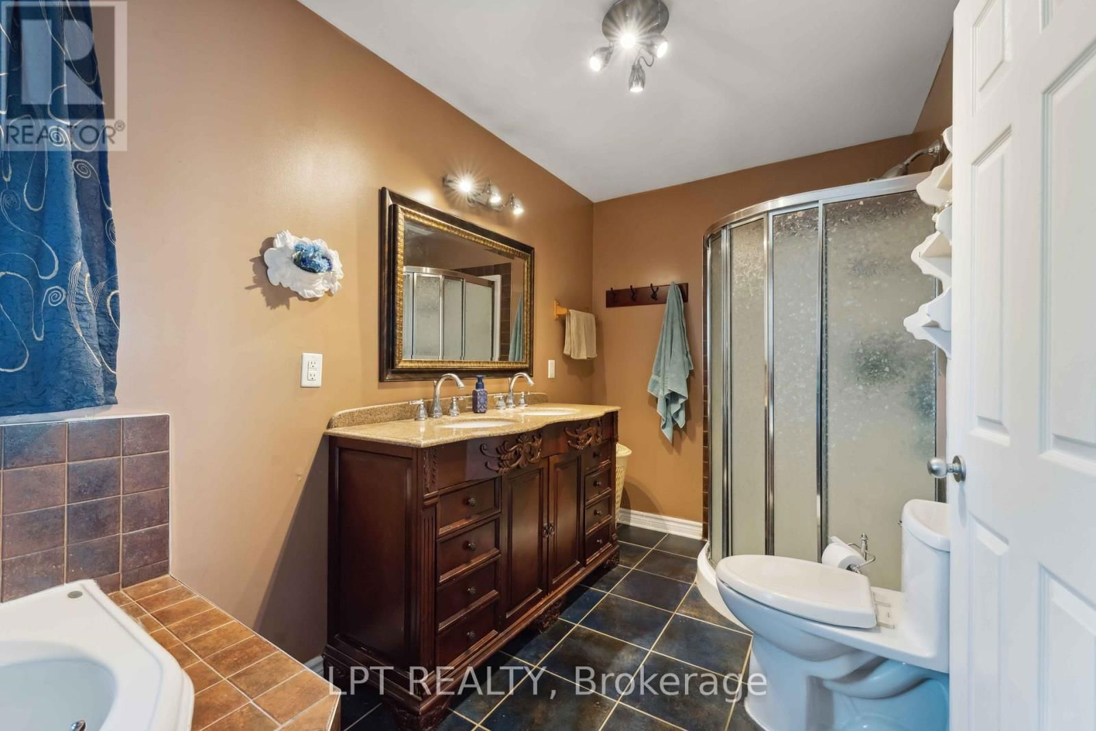 61 FIELDGATE DRIVE Image 24