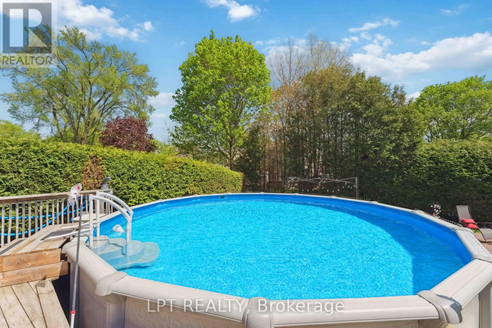 61 FIELDGATE DRIVE Image 35
