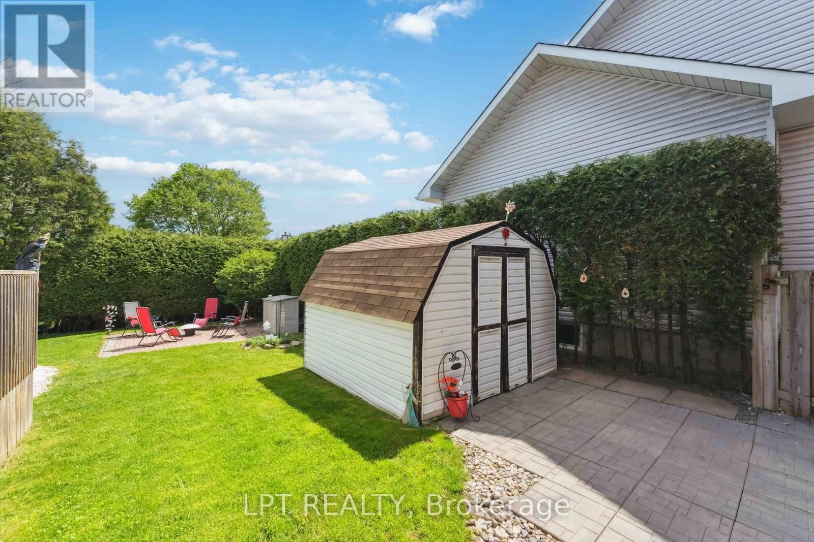61 FIELDGATE DRIVE Image 38