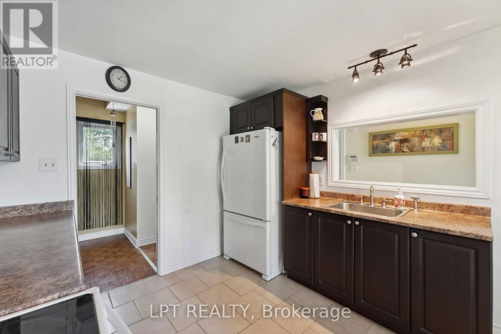 61 FIELDGATE DRIVE Image 9