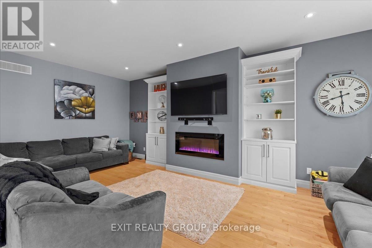 32 VERTIS COURT Image 14
