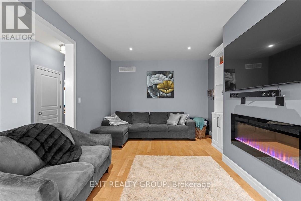 32 VERTIS COURT Image 16