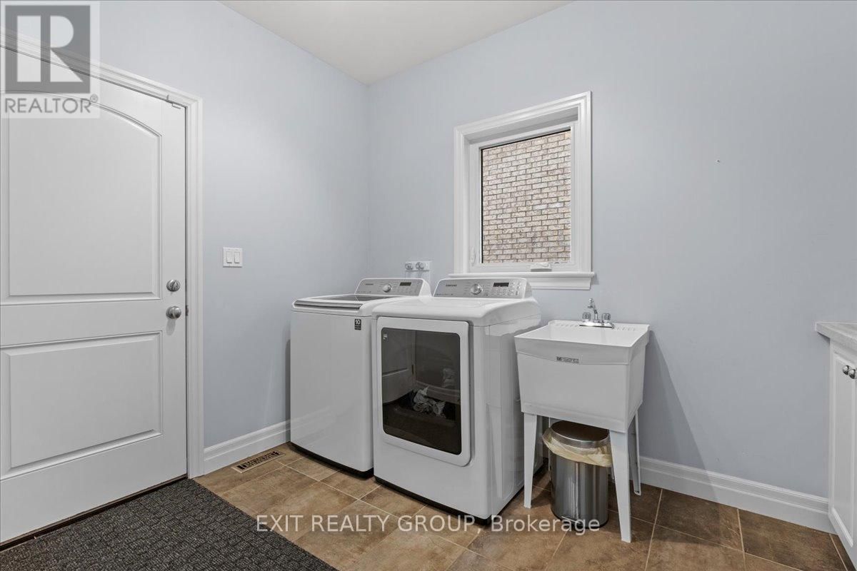 32 VERTIS COURT Image 19