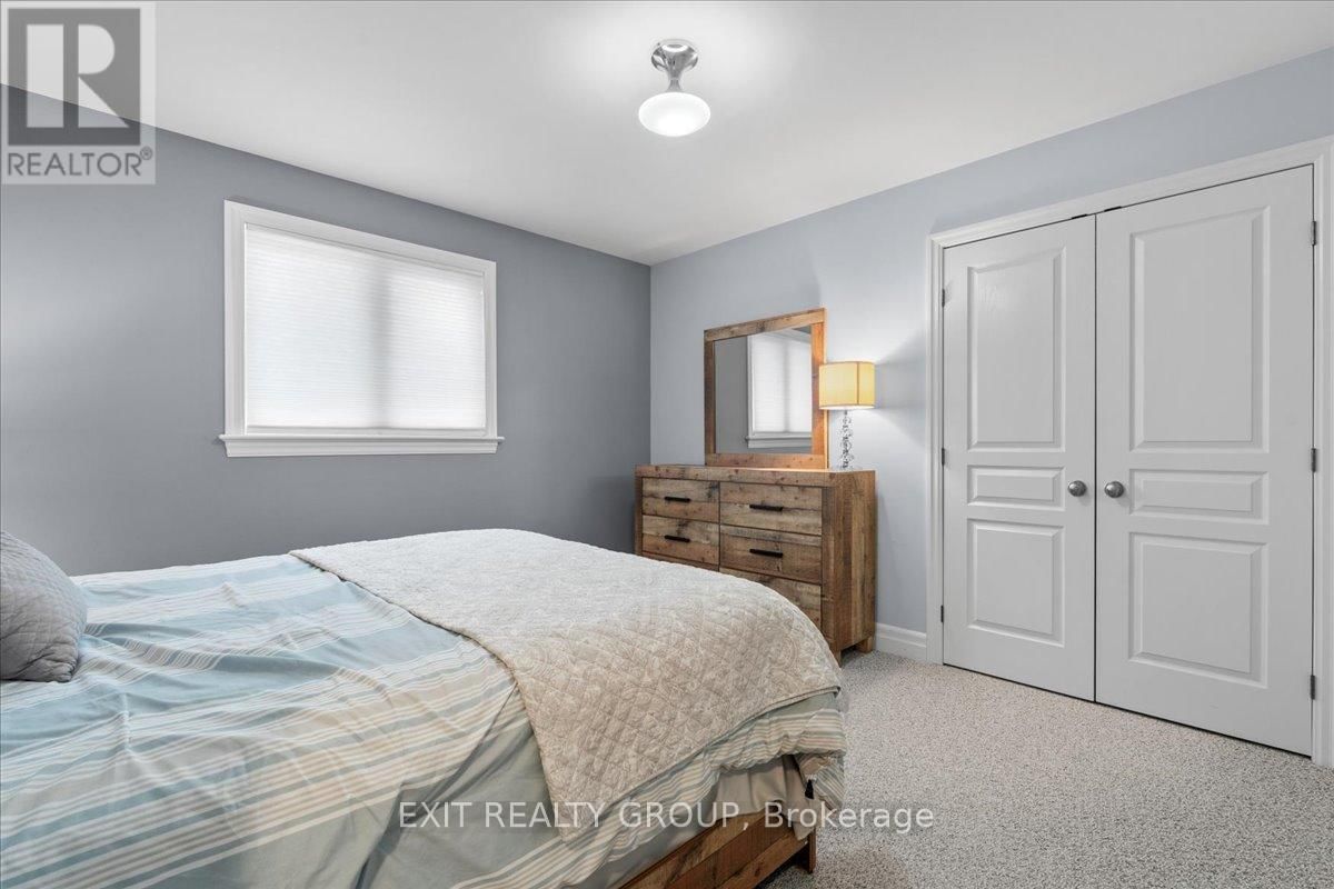 32 VERTIS COURT Image 22