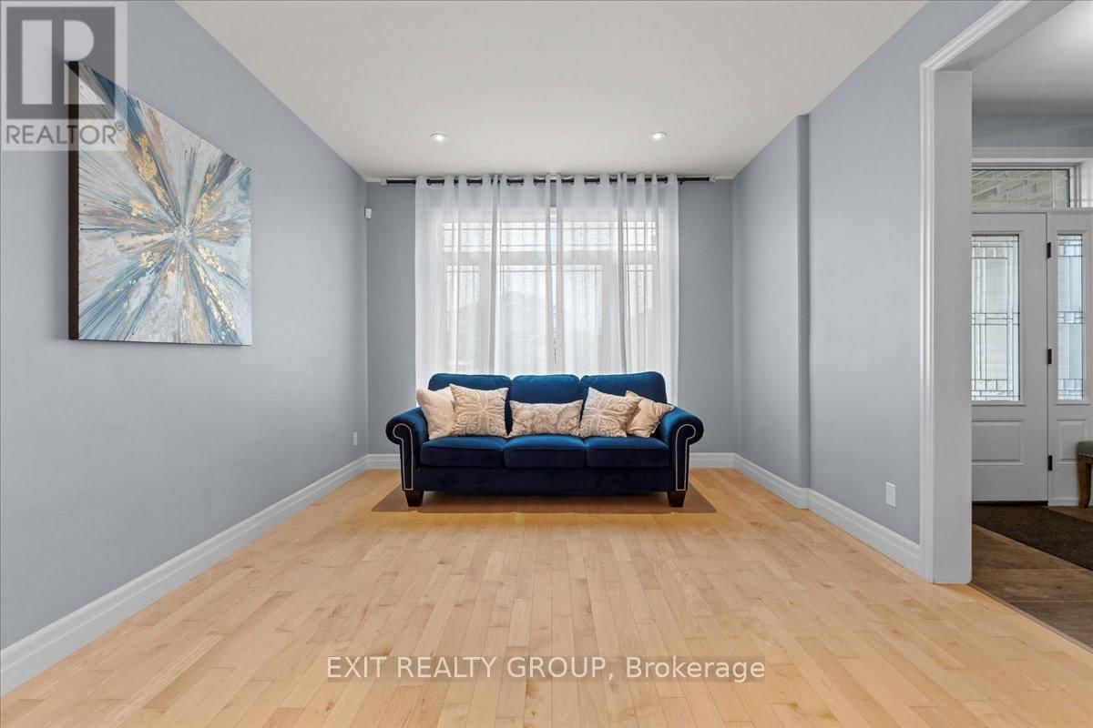 32 VERTIS COURT Image 5