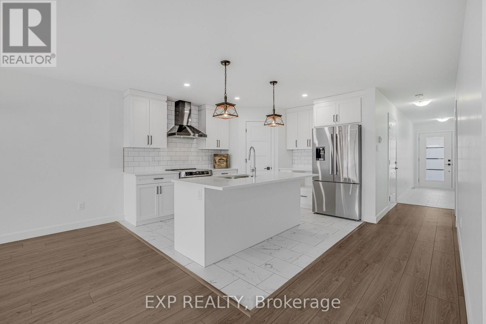 347 HAZEL CRESCENT Image 10