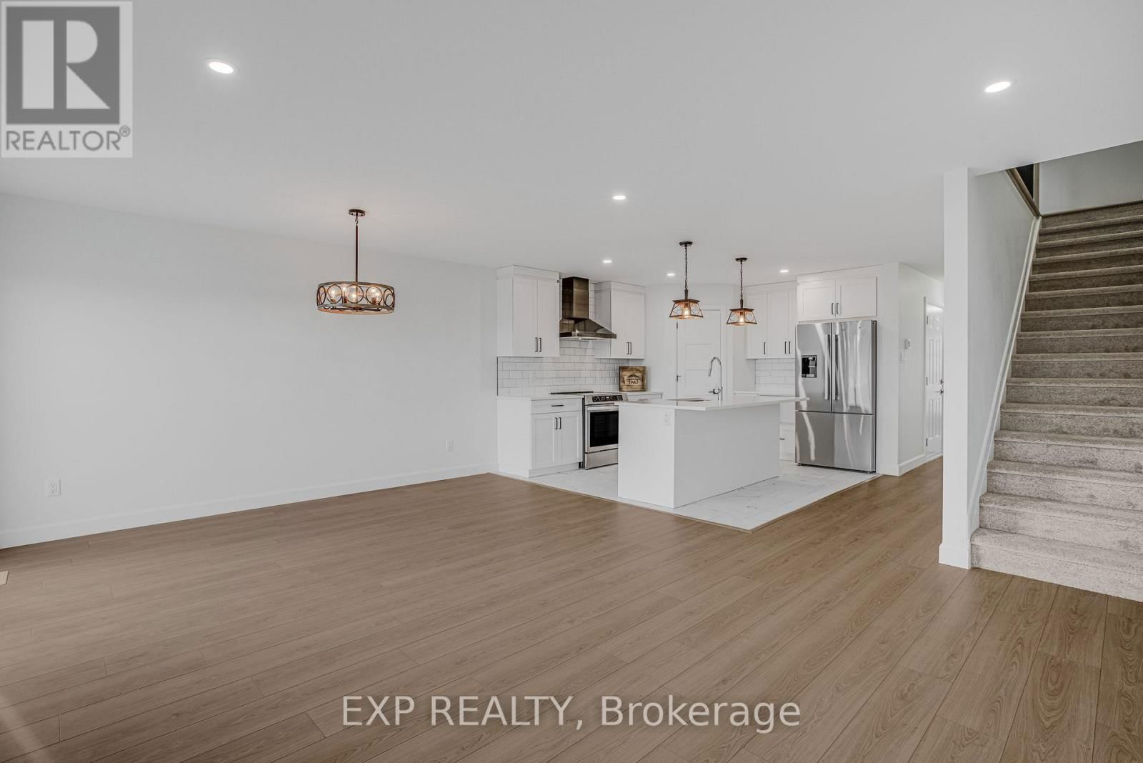 347 HAZEL CRESCENT Image 15