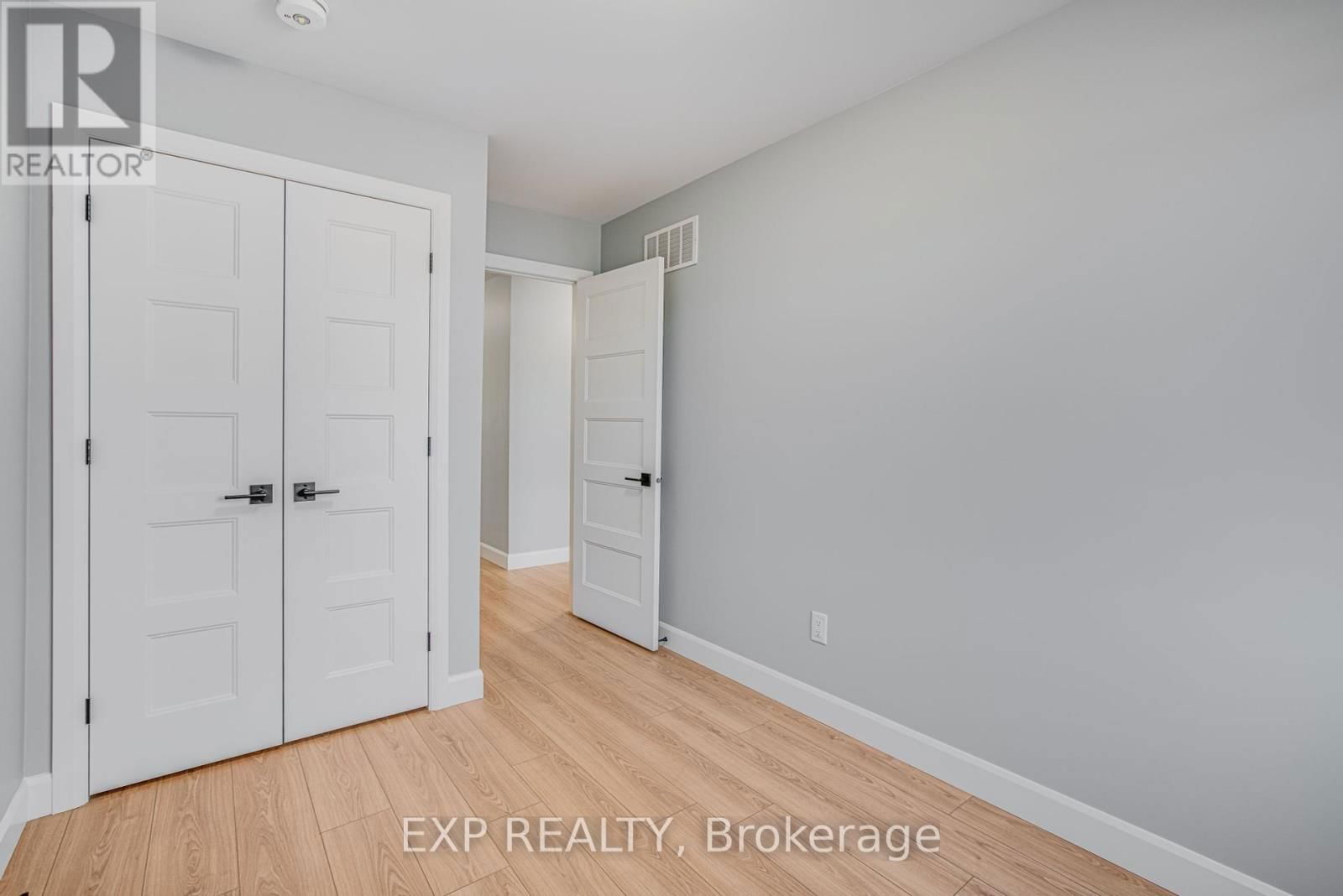347 HAZEL CRESCENT Image 24