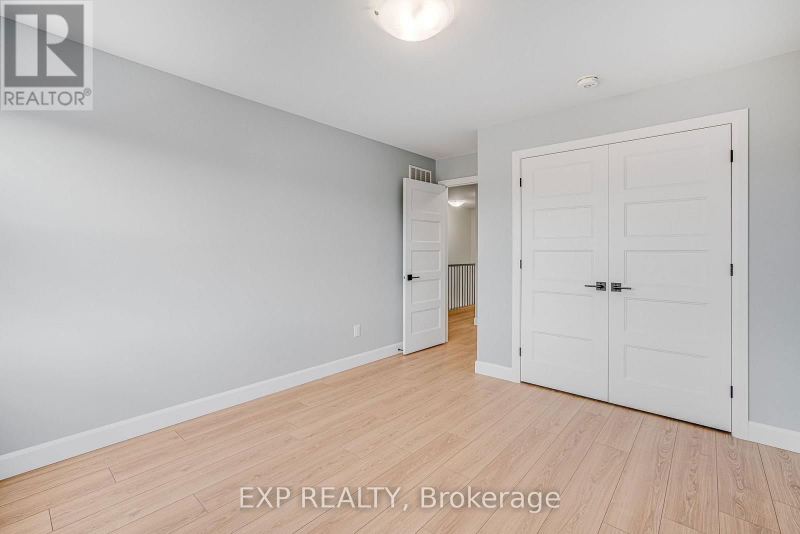 347 HAZEL CRESCENT Image 26