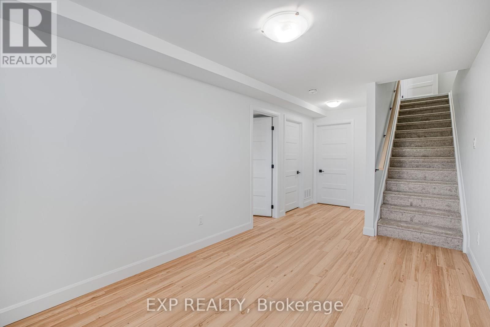 347 HAZEL CRESCENT Image 29