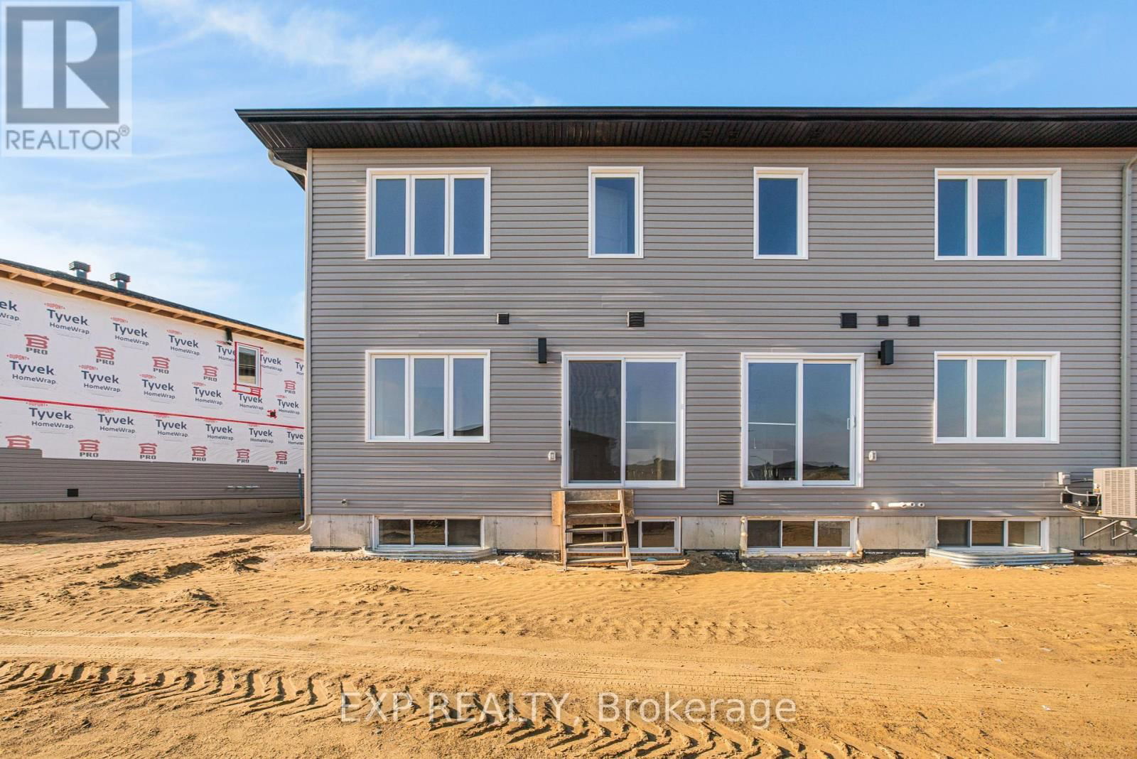 347 HAZEL CRESCENT Image 5