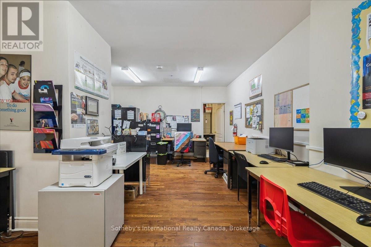 Main - 138 JAMES STREET NORTH Image 17