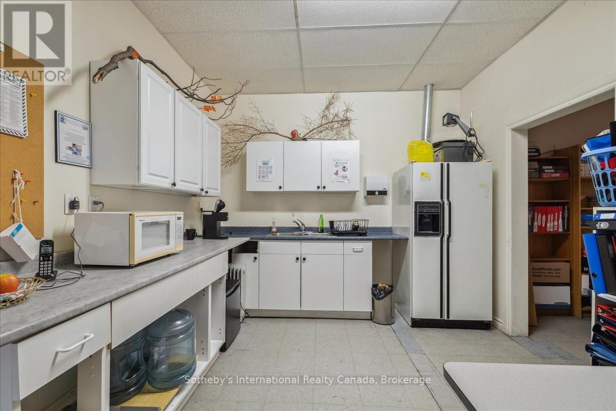 Main - 138 JAMES STREET NORTH Image 24