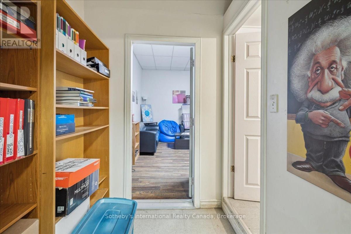 Main - 138 JAMES STREET NORTH Image 27