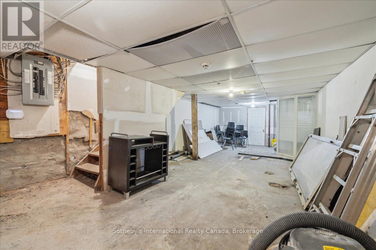 Main - 138 JAMES STREET NORTH Image 33