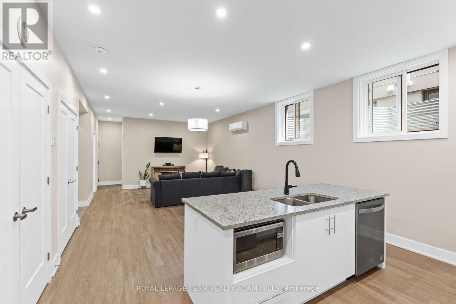 D - 419 RAVENHILL AVENUE Image 10