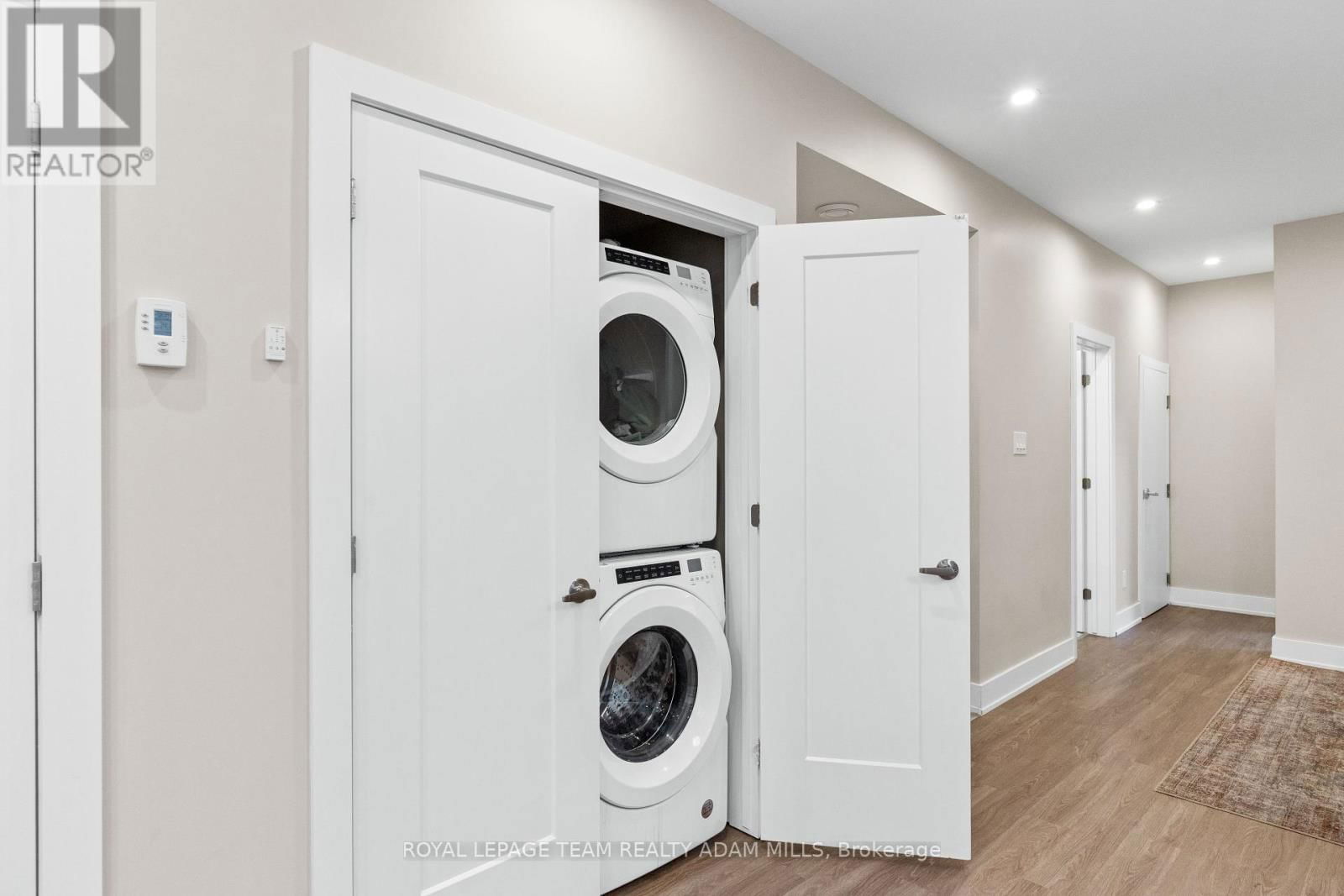 D - 419 RAVENHILL AVENUE Image 17