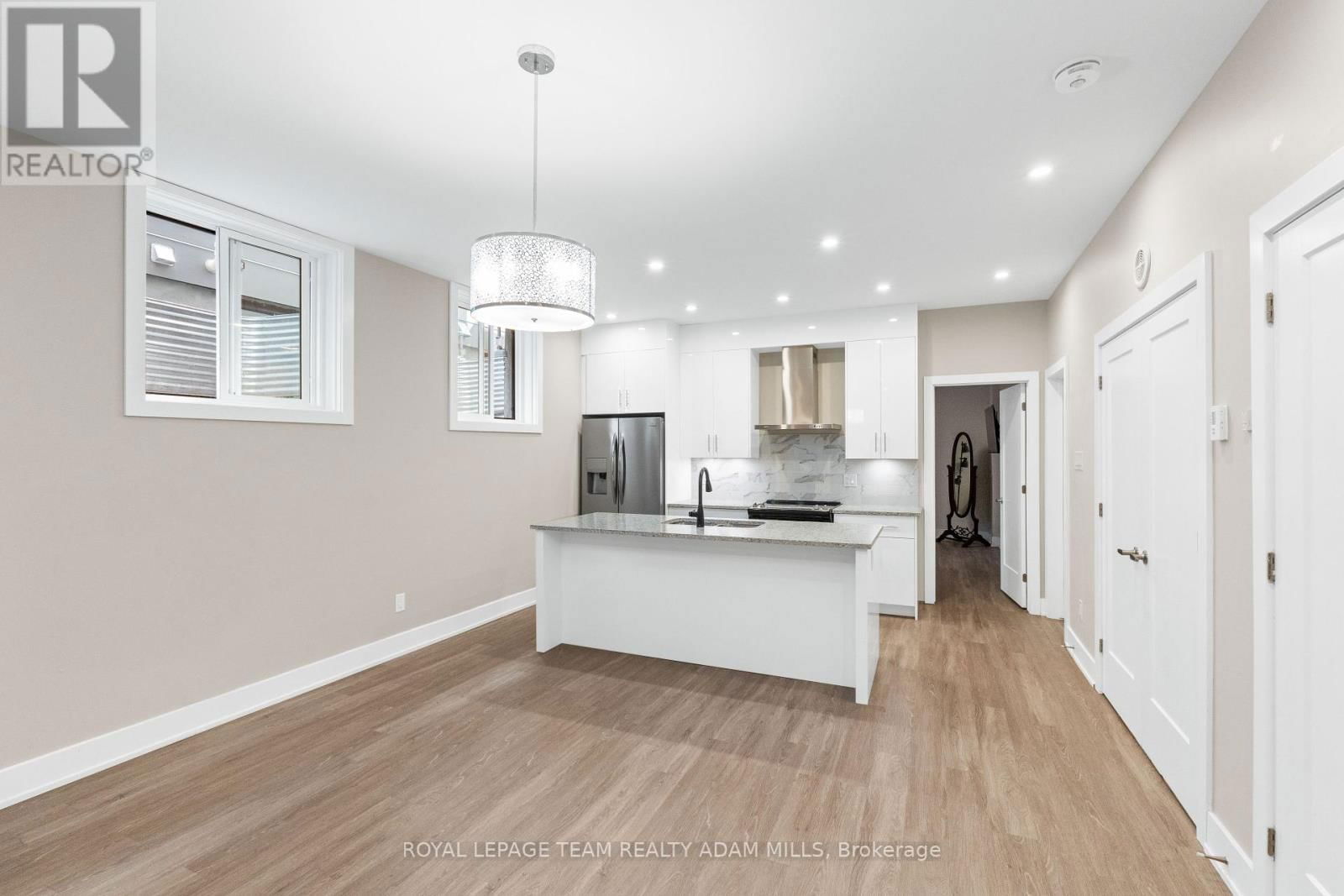 D - 419 RAVENHILL AVENUE Image 6