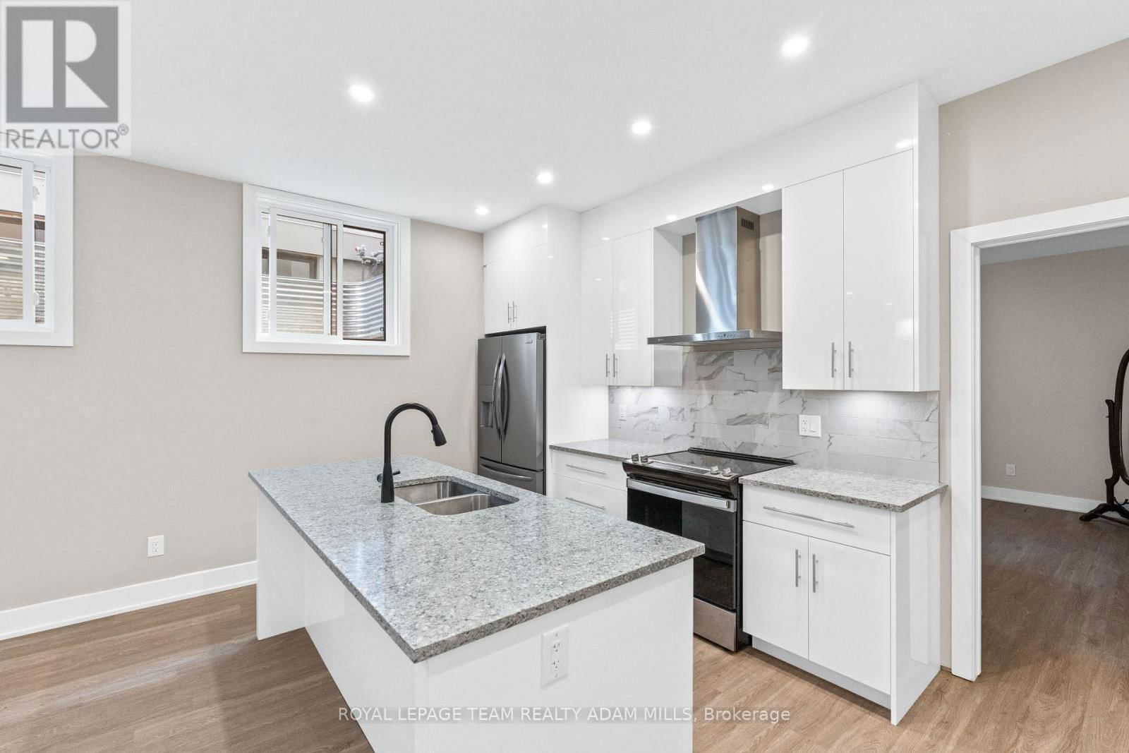 D - 419 RAVENHILL AVENUE Image 8