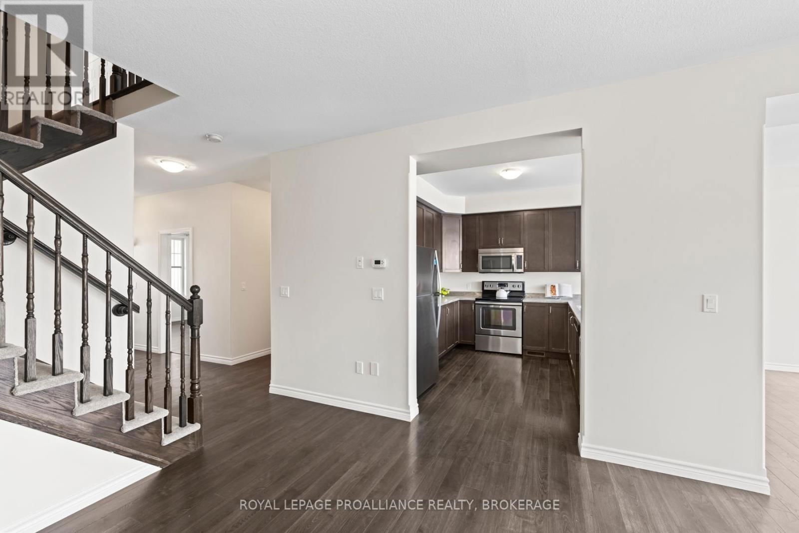 712 NEWMARKET LANE Image 11