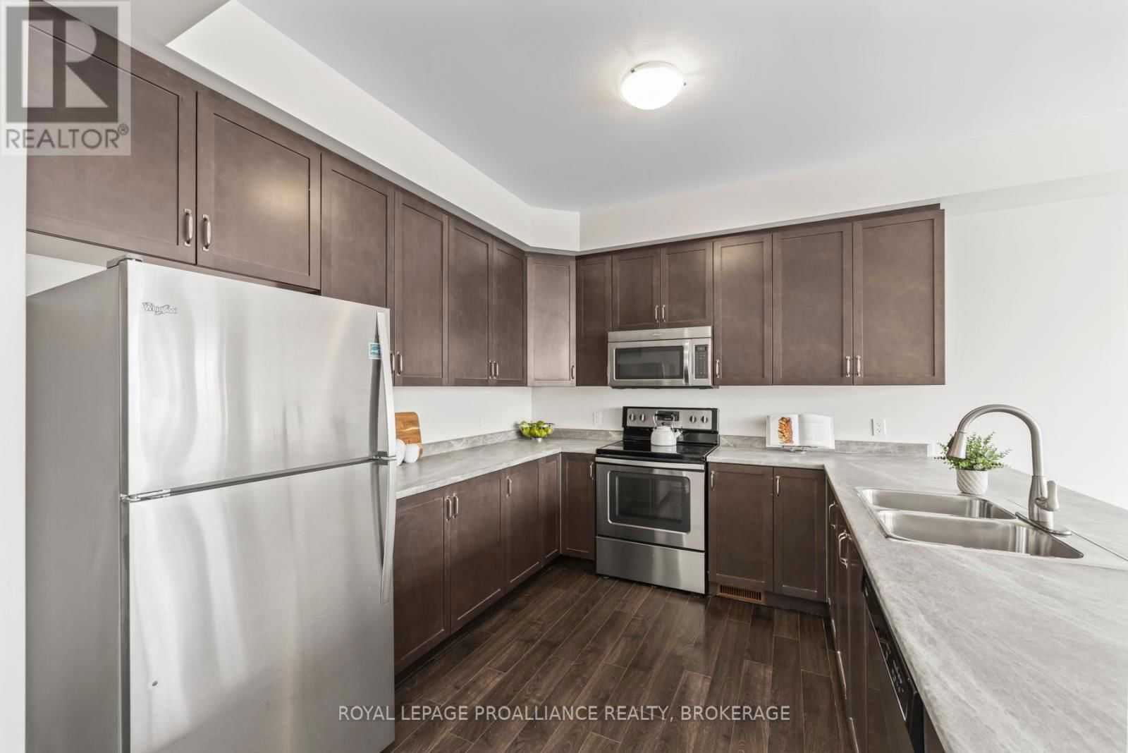 712 NEWMARKET LANE Image 12