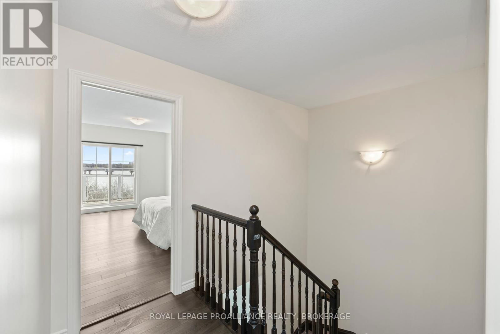712 NEWMARKET LANE Image 21