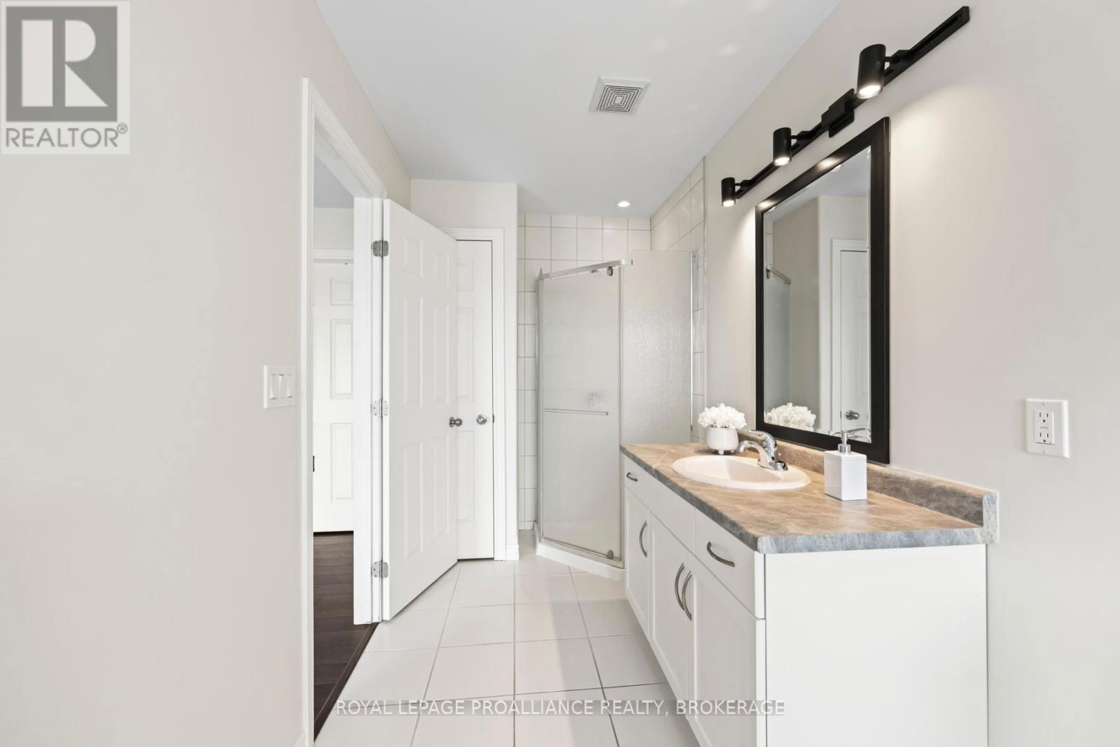 712 NEWMARKET LANE Image 30