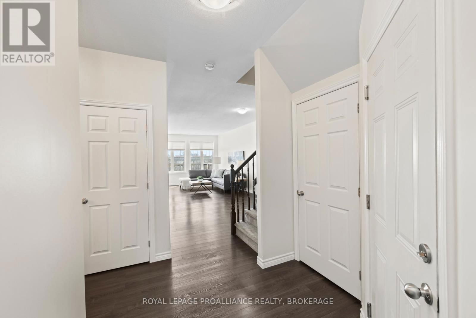 712 NEWMARKET LANE Image 4
