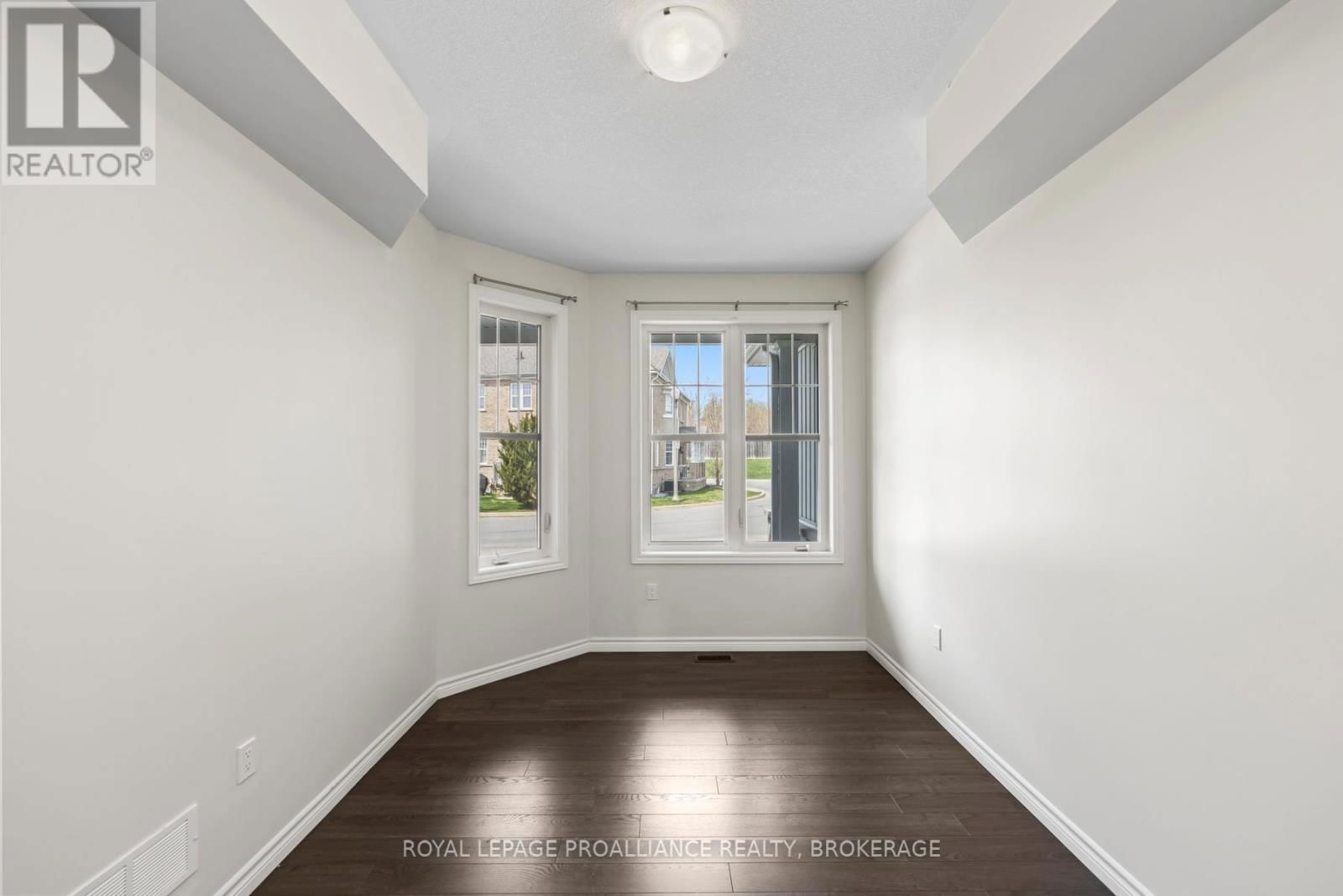 712 NEWMARKET LANE Image 7