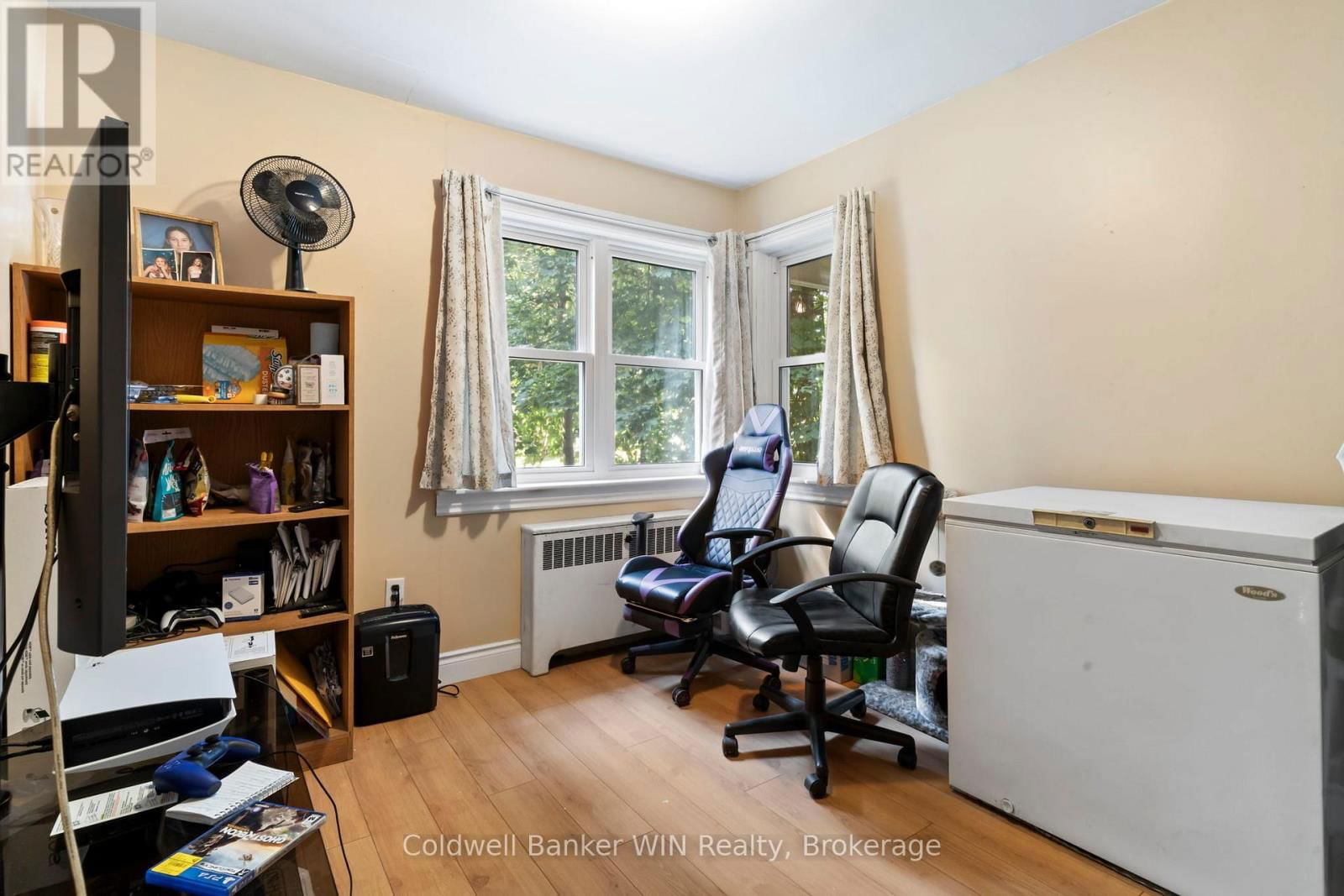 121 QUEEN STREET WEST Image 11