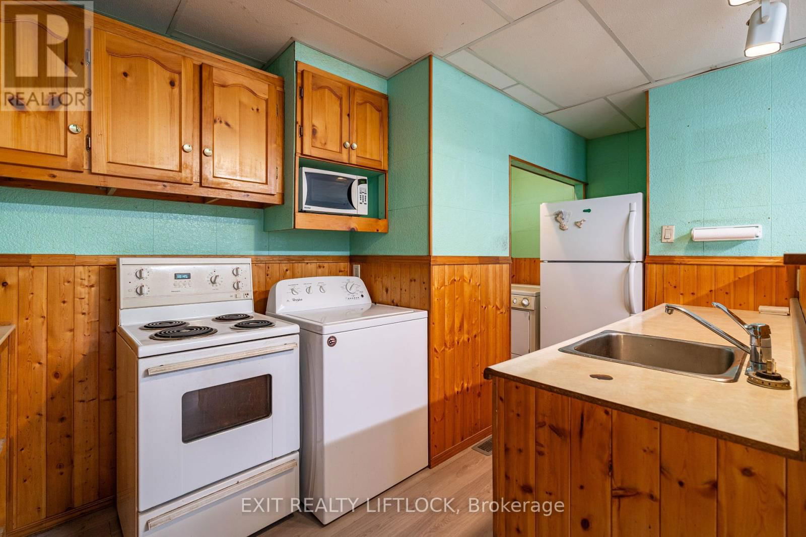 25 KING STREET WEST Image 7