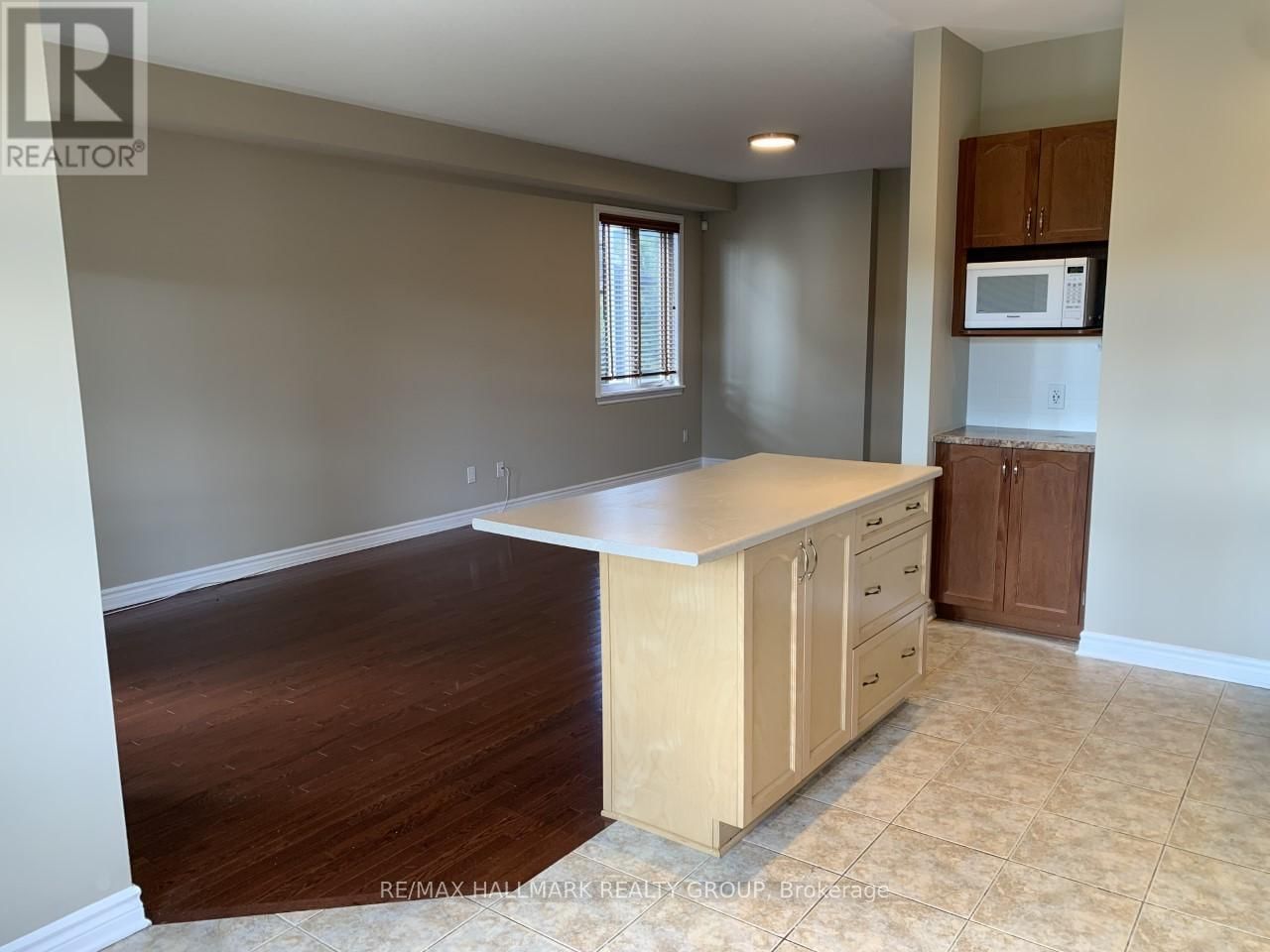 240 LEATHER LEAF TERRACE Image 15