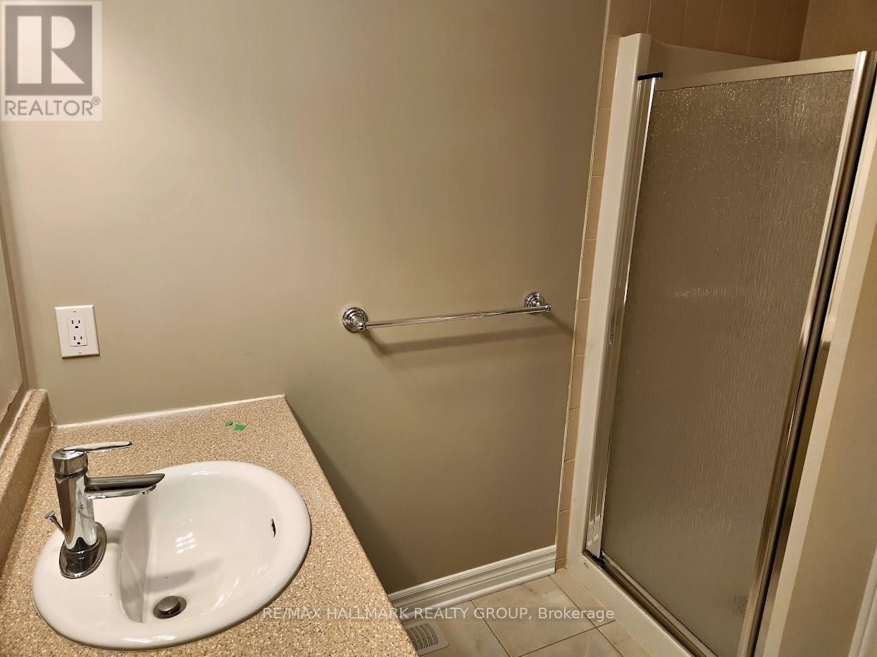 240 LEATHER LEAF TERRACE Image 32