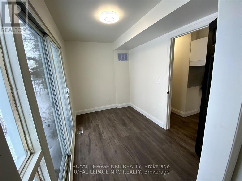 4768 CRYSLER AVENUE Image 33
