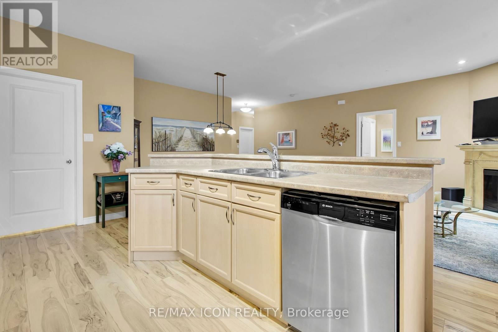 34 OAKWOOD LINKS LANE Image 16
