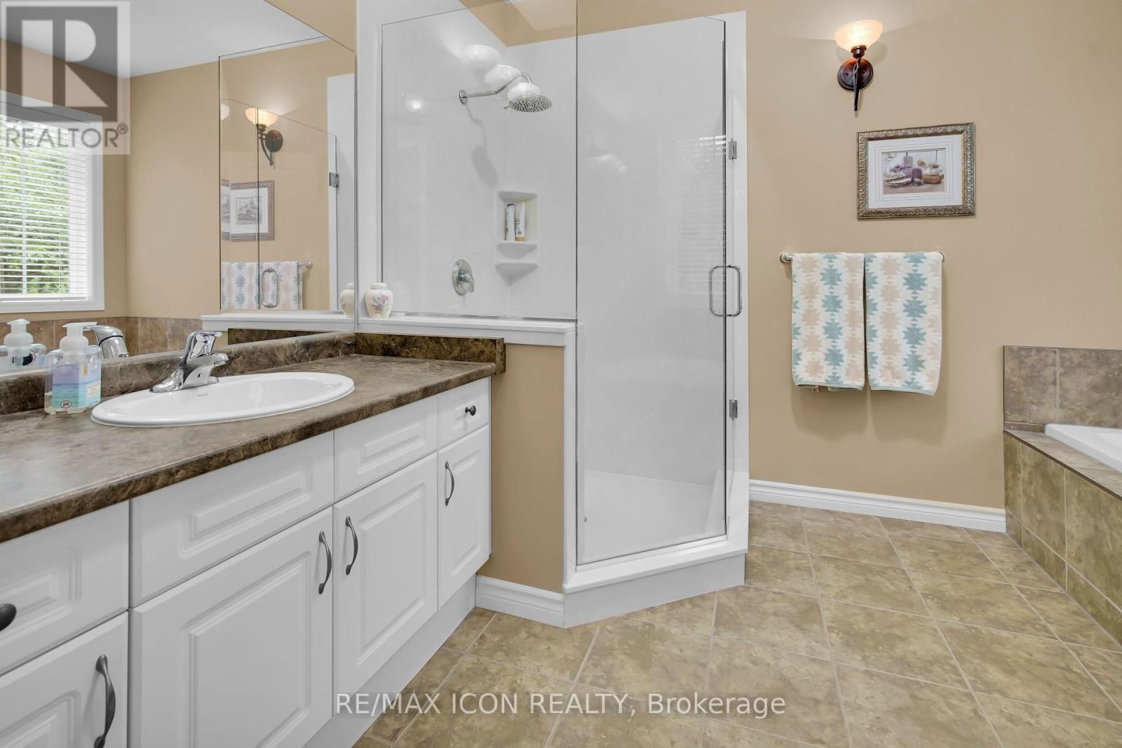 34 OAKWOOD LINKS LANE Image 21