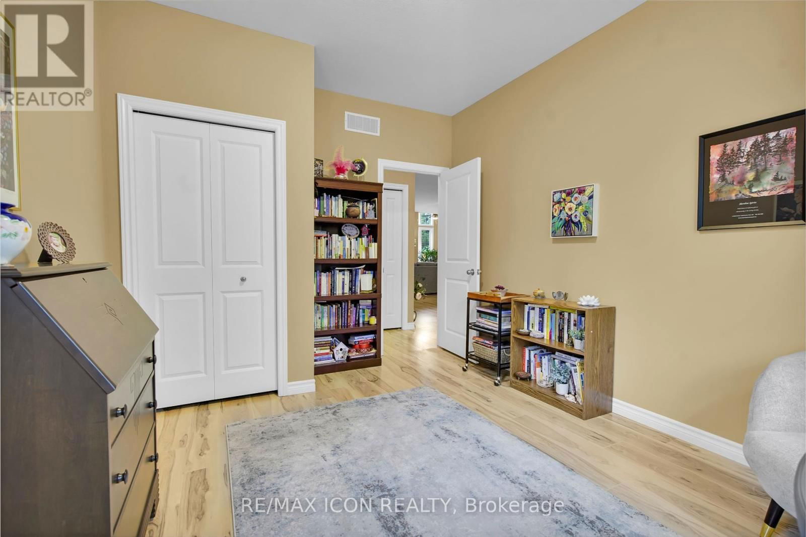 34 OAKWOOD LINKS LANE Image 24