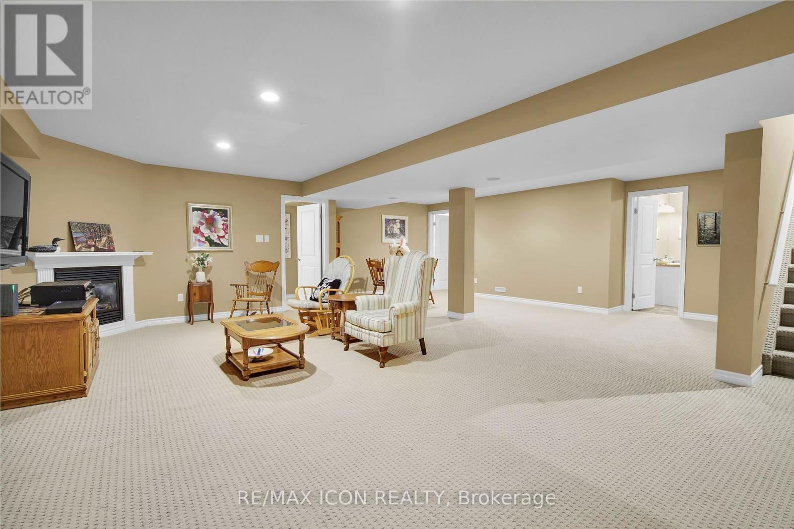 34 OAKWOOD LINKS LANE Image 28